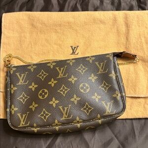 Louis Vuitton Pochette Classic Brown Monogram Shoulder Bag